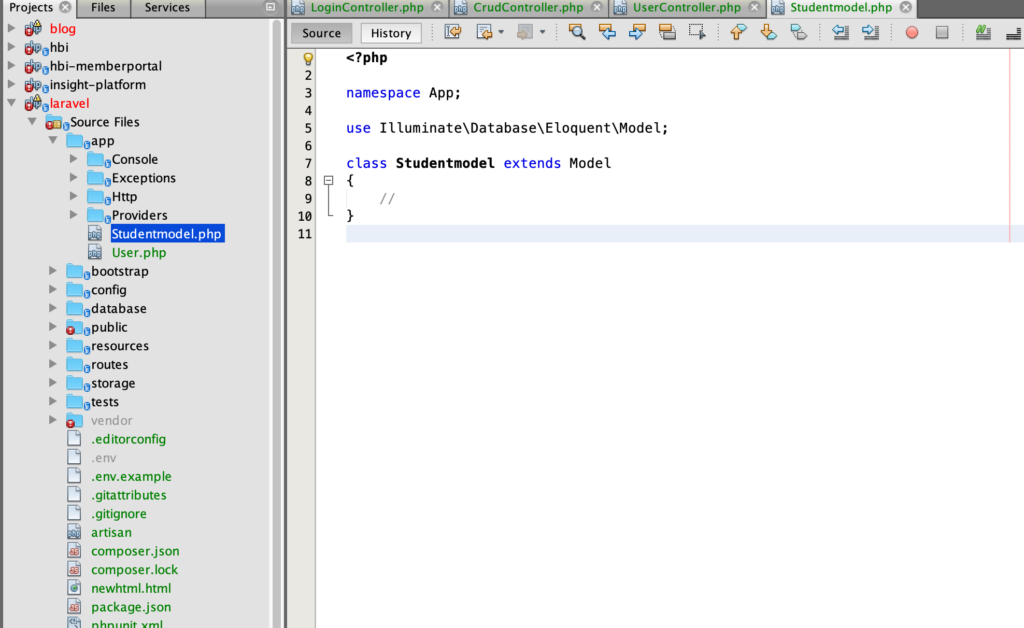laravel default Model